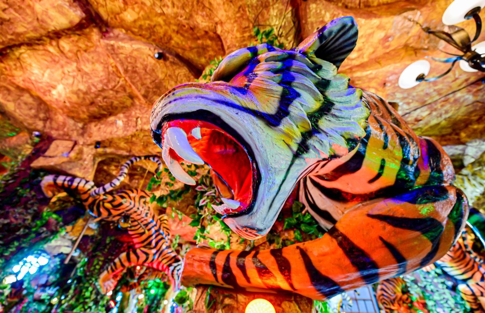 Tiger Complex Hotel Patong Екстер'єр фото